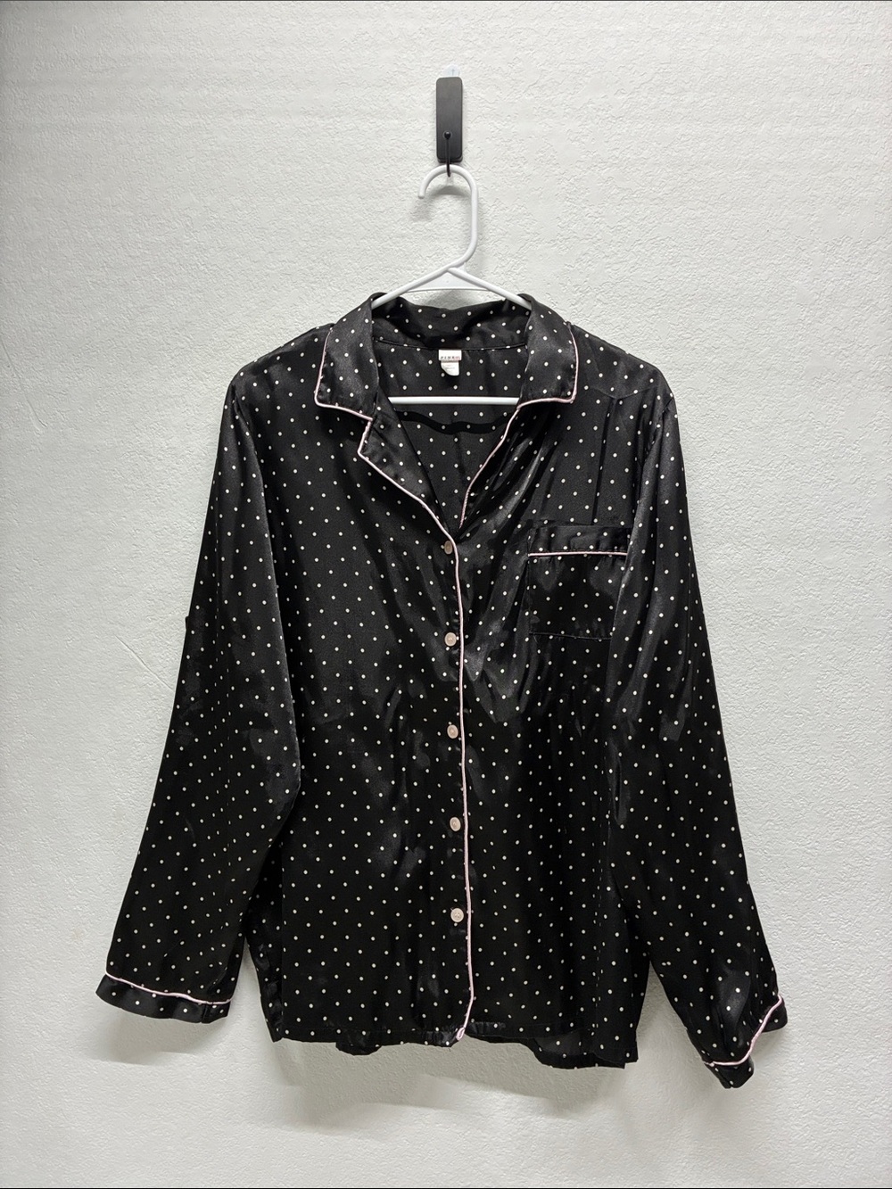 PINK Victoria's Secret Black And White Polka Dot Button Down Pajama Top// M